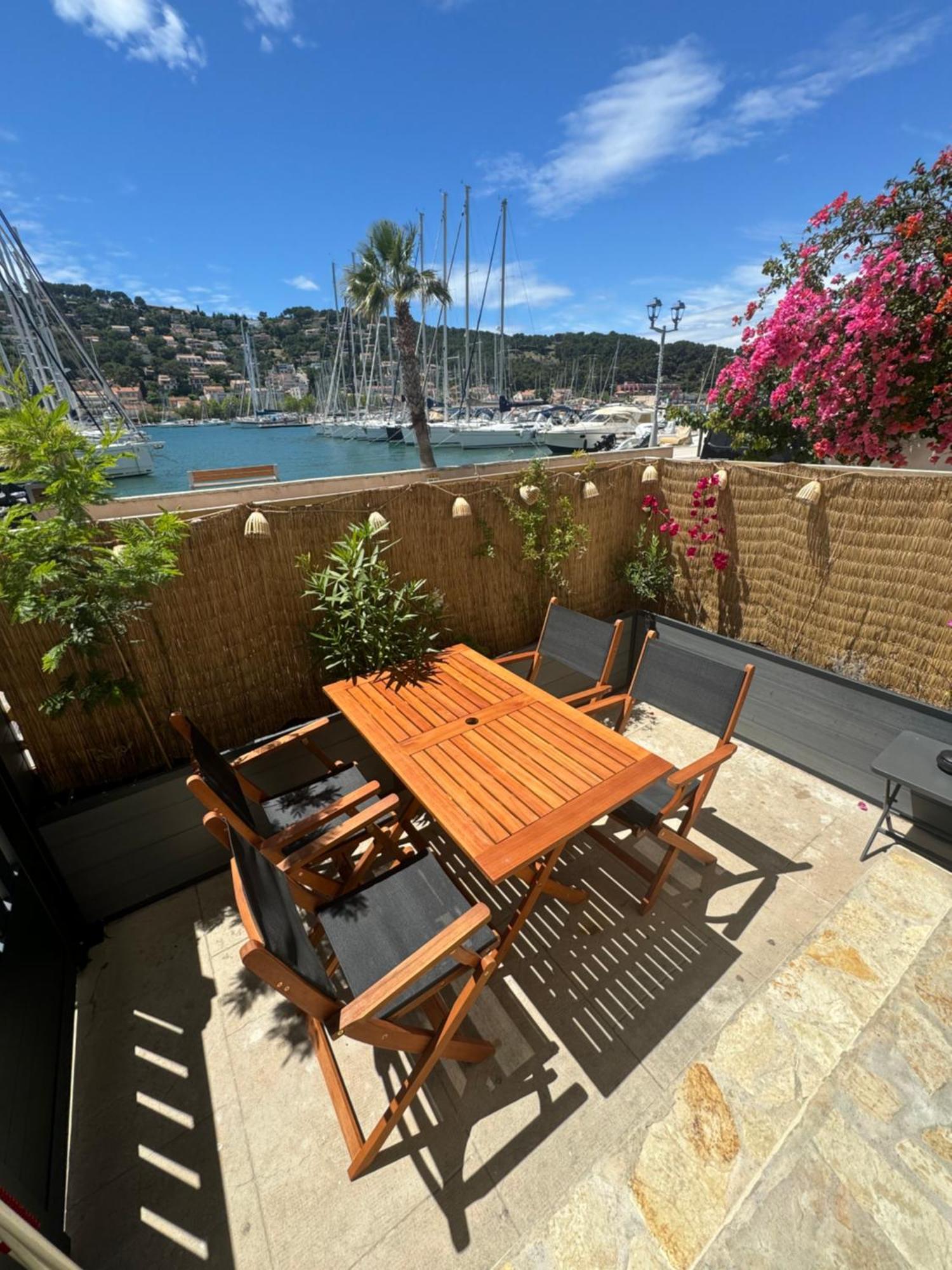 Superbe 4 Personnes Les Pieds Dans L'eau Apartment Saint-Mandrier-sur-Mer